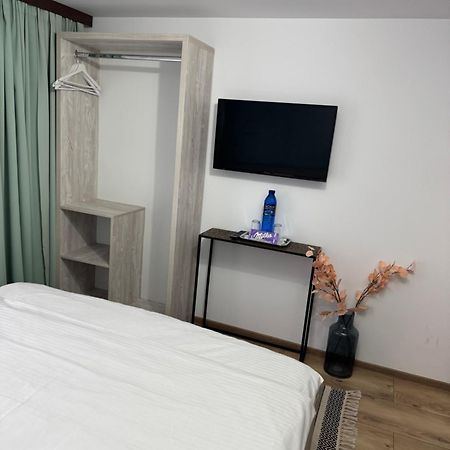 Готель La Coltul Castelului Bran Boutique Екстер'єр фото