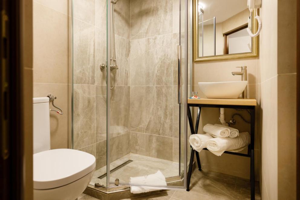 Готель La Coltul Castelului Bran Boutique Екстер'єр фото