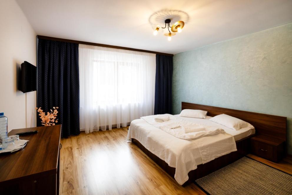 Готель La Coltul Castelului Bran Boutique Екстер'єр фото