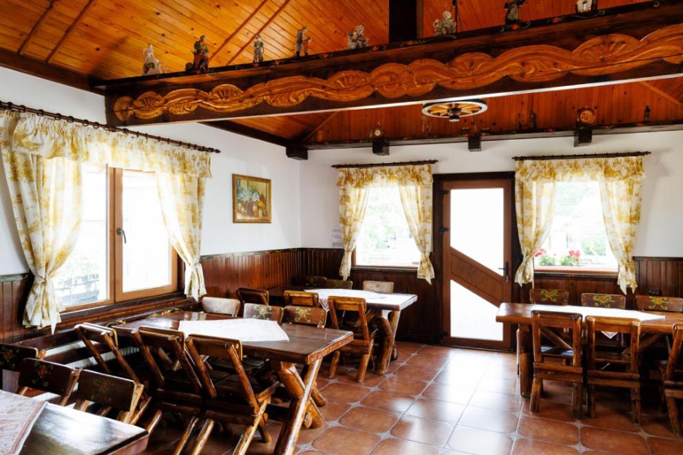 Готель La Coltul Castelului Bran Boutique Екстер'єр фото