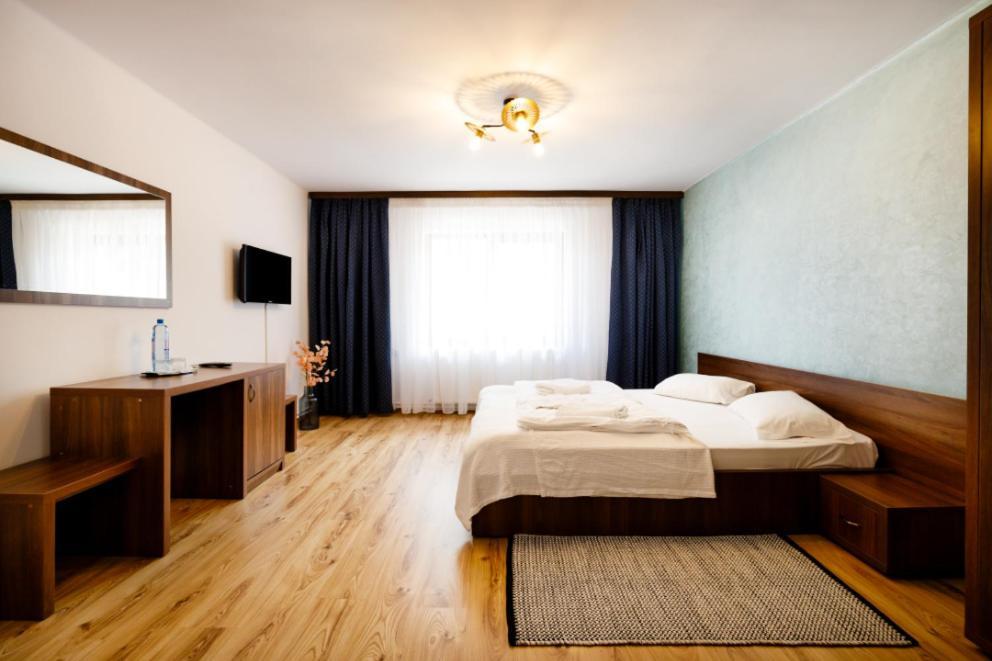Готель La Coltul Castelului Bran Boutique Екстер'єр фото