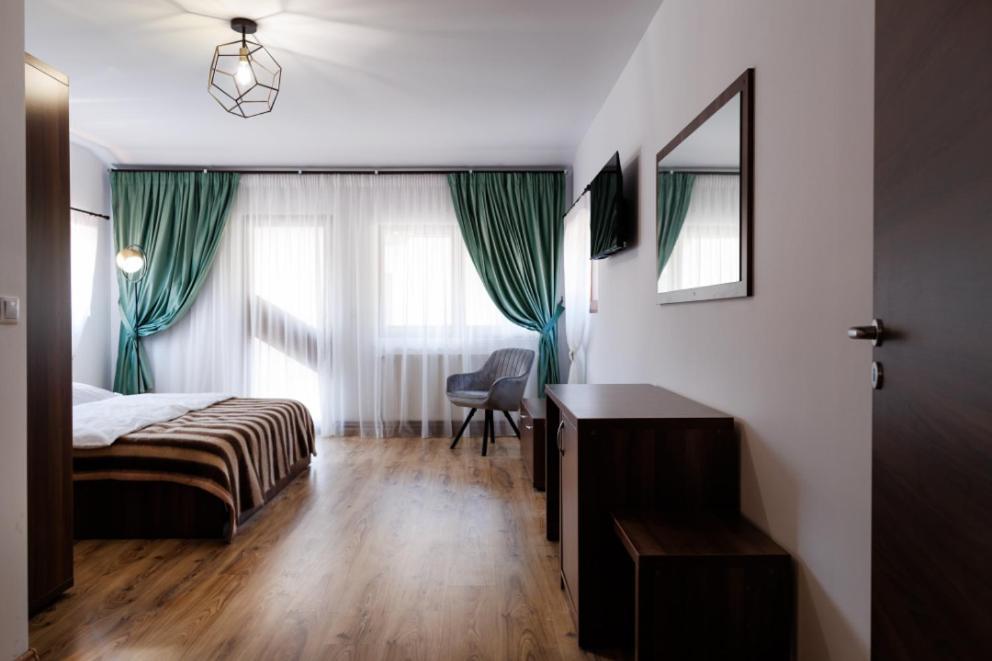 Готель La Coltul Castelului Bran Boutique Екстер'єр фото