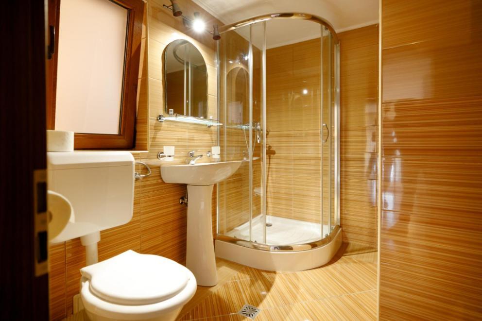 Готель La Coltul Castelului Bran Boutique Екстер'єр фото