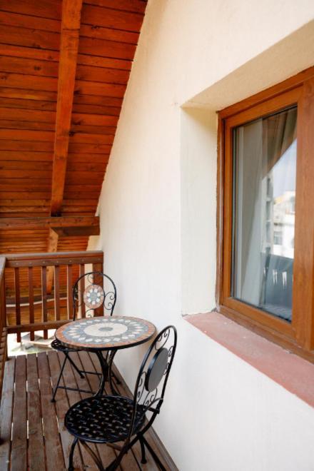 Готель La Coltul Castelului Bran Boutique Екстер'єр фото