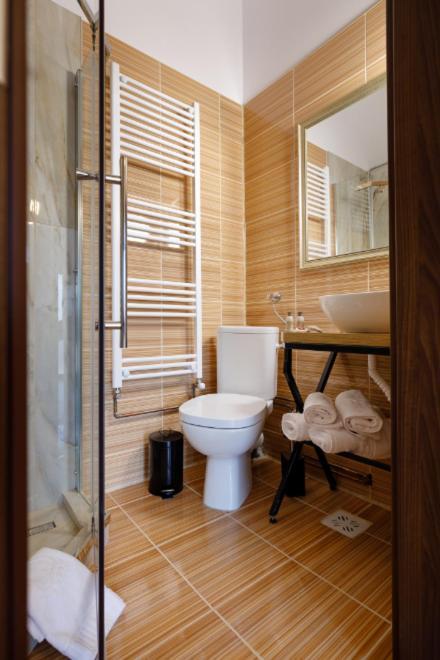 Готель La Coltul Castelului Bran Boutique Екстер'єр фото